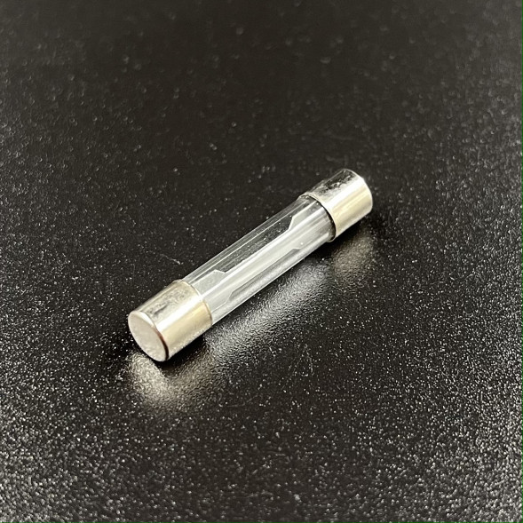 Предохранитель Yamaha 4-250, F8-20 (20A) (Omax)