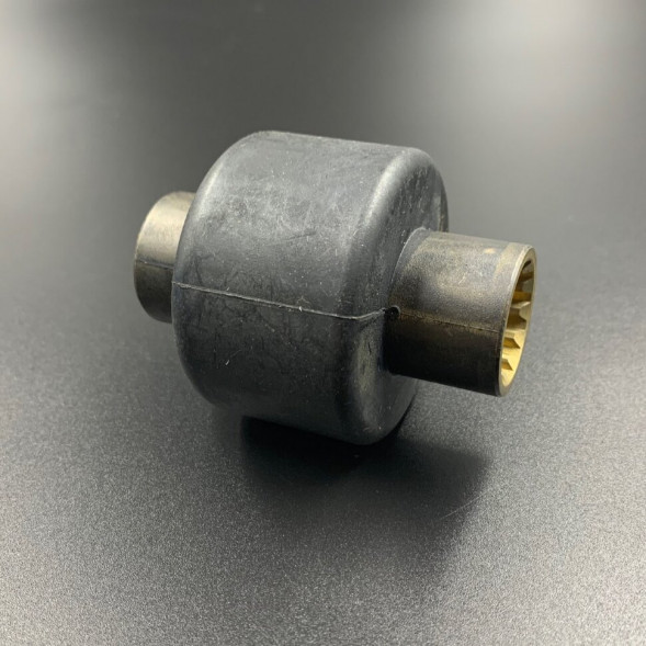 Втулка гребного винта резиновая Yamaha 40-55, F30-60 (Omax)