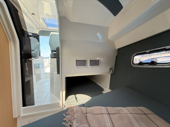 Катер AVANRAID A850 ADVENTURE