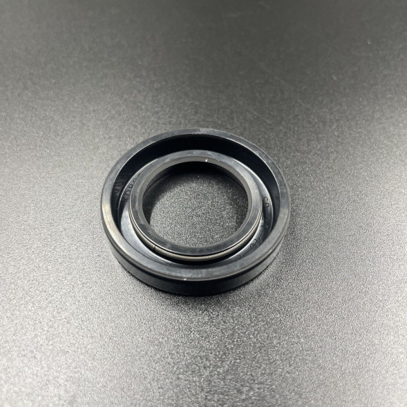 Сальник Suzuki (09282-24004) (24x40x7) (Omax)