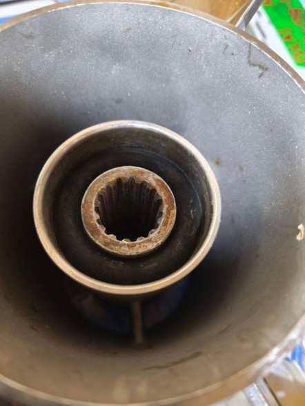 Винты гребные 3x13.9x23R+L комплект, Solas, б/у