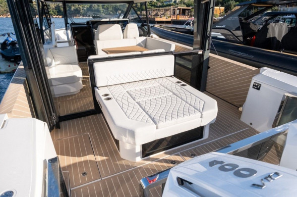 Катер Saxdor 400 GTO с моторами 2х400