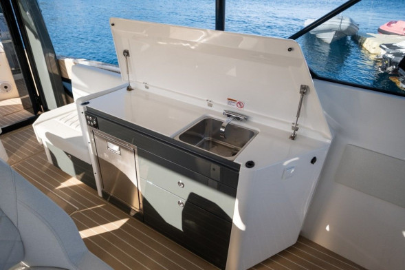 Катер Saxdor 400 GTO с моторами 2х400