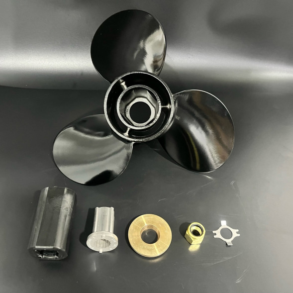 Гребной винт Mercury Black Max (13-3/4х15R)