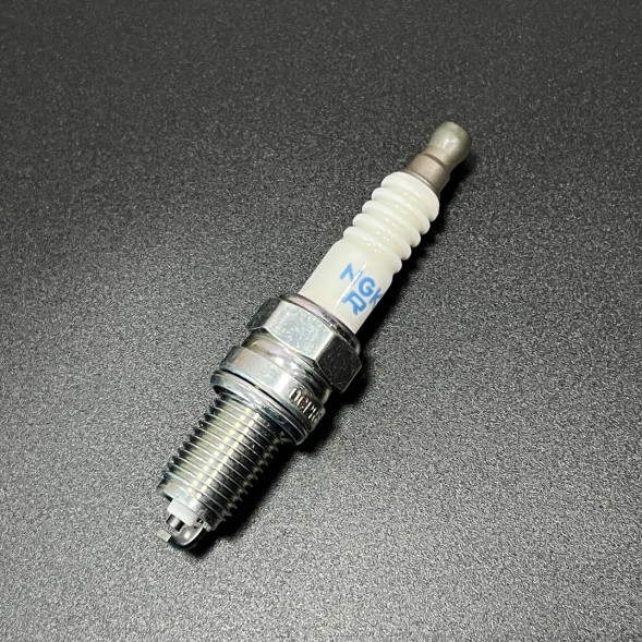Свеча зажигания 3481 DCPR6E (NGK)