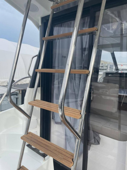 Катер Jeanneau Merry Fisher 1095 FLY с моторами 300 л.с.