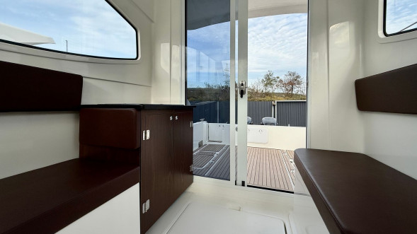 Катер AVANRAID F400 FORTUNA с Suzuki 2хDF300APX