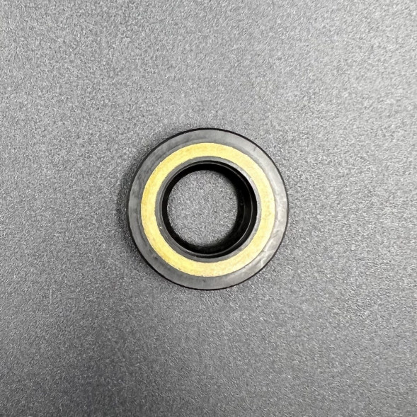 Сальник Yamaha (93101-16001) (16x30x6) (KACAWA)