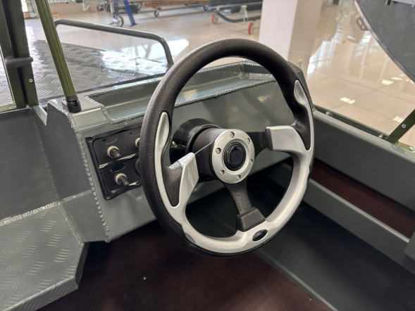 Моторная лодка, Неман 450 DCM PRO, зелёно-серая с Suzuki DF50ATL