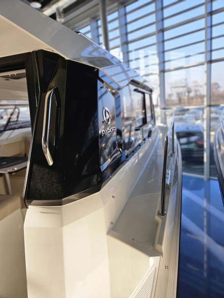 Катер Parker 790 Explorer