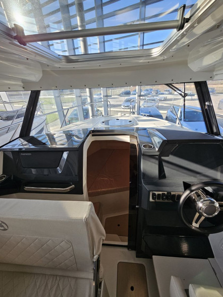 Катер Parker 790 Explorer