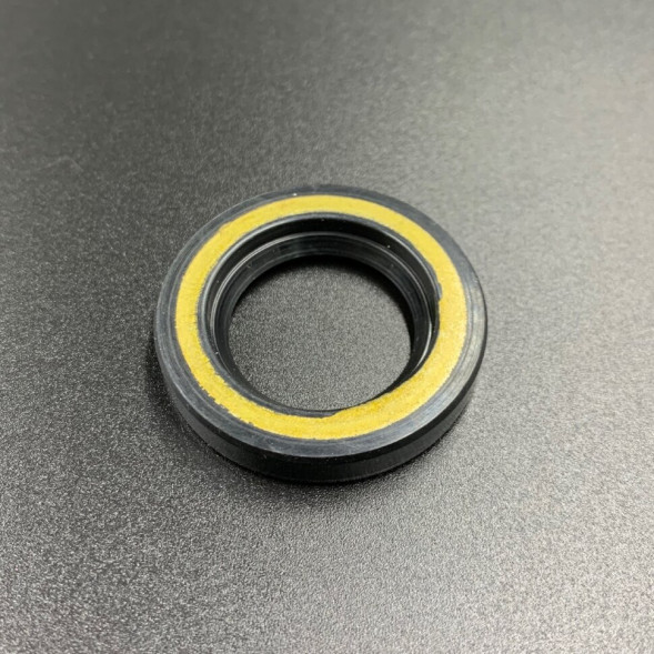 Сальник Yamaha (93101-22067) (93101-22M00) (22x36x6) (Omax)