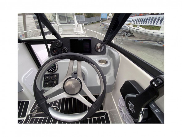 Катер Феникс 510 BR белый