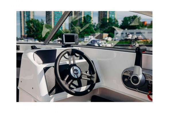 Катер Феникс 600 HT белый