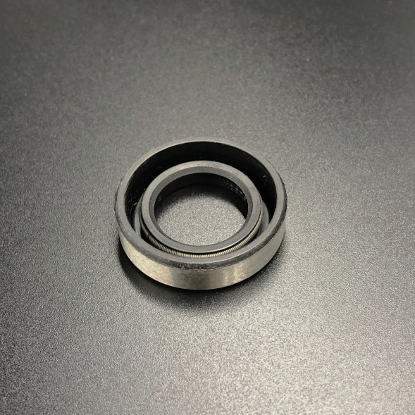 Сальник Mercury (26-41132) (18x32x8) (Omax)