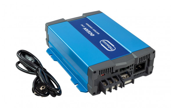 Зарядный береговой модуль Mzelectronic OCEAN 12В 50А
