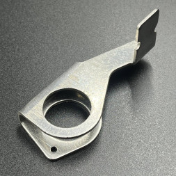 Рычаг фиксации наклона Yamaha 20-30 (PREMARINE)