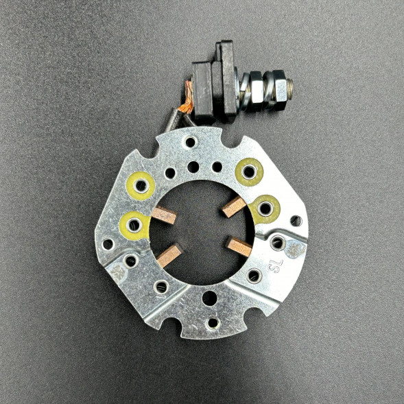 Щеточный узел Yamaha 115-250, Honda 50, Tohatsu 90 (WUHU)