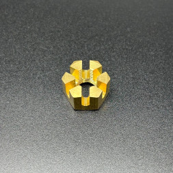 Гайка бронзовая диам. 10 мм. PROP NUT (Quicksilver)