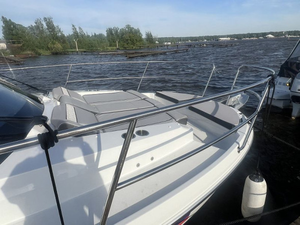 Катер Merry Fisher 895 S2 с моторами 2х225