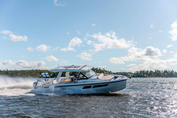 Катер QUARKEN 35 Sport Tourer