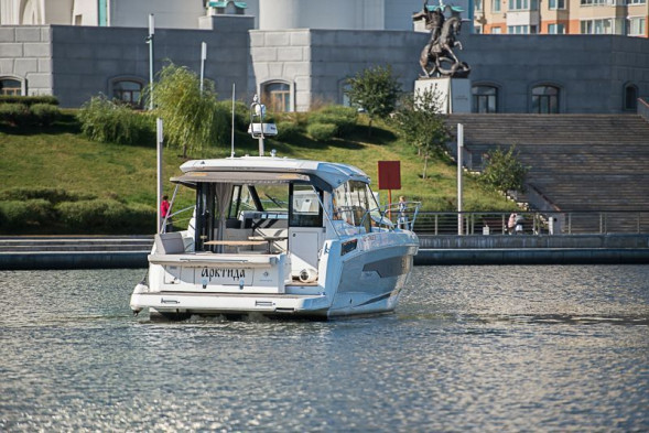 Катер Jeanneau NC 37 с моторами 2х260