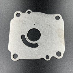 Пластина помпы охлаждения Suzuki DT90-100, DF60-140, DF100-140(A) (17471-87E10;17471-87E01) (Osaka)