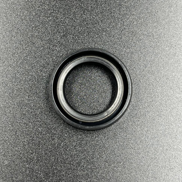 Сальник Yamaha (93101-20001; 93101-20048) (20x30x6) (Omax)