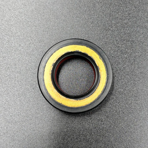 Сальник Yamaha (93101-20M34) (20x36x7) (Kacawa)