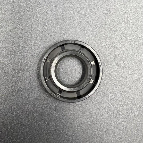 Сальник Tohatsu (3C8-60223-0) (17x33x6) (KACAWA)