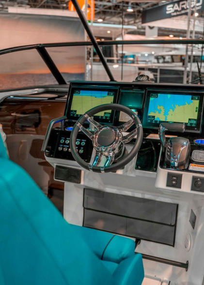 Катер QUARKEN 27 T-Top V2 Onyx