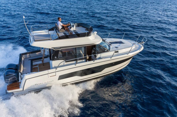 Катер Merry Fisher 1095 Fly с моторами 2х300