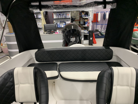 Катер Феникс 530 HT с Marine Rocket MREF100FEL-T