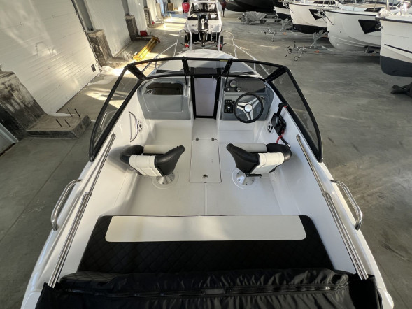 Катер Феникс 510 BR с Marine Rocket MREF100FEL-T