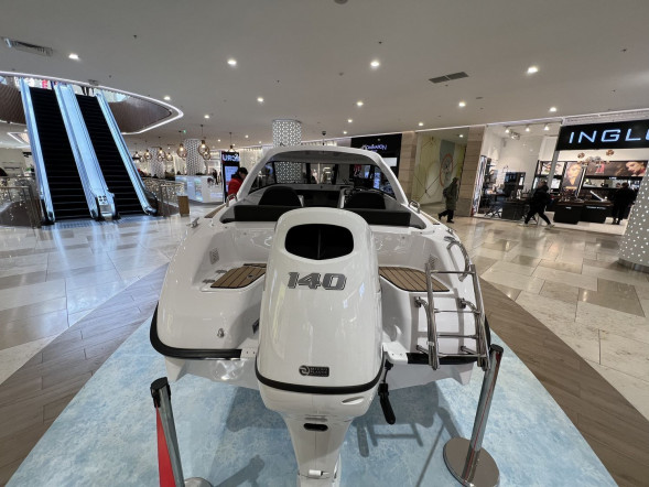 Катер Феникс 600 HT белый с Suzuki DF140BTL