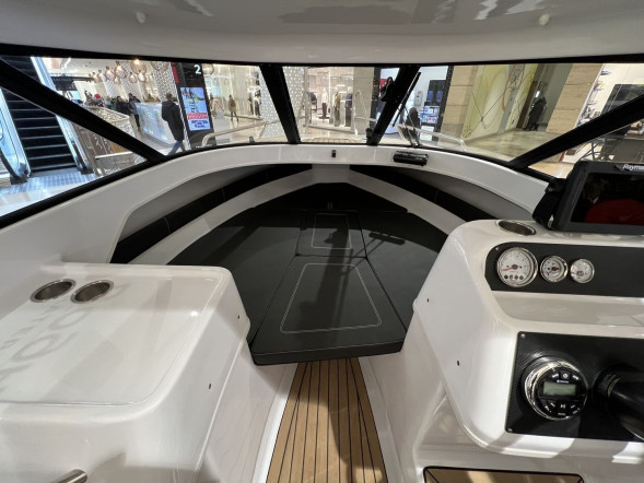 Катер Феникс 600 HT белый с Suzuki DF140BTL