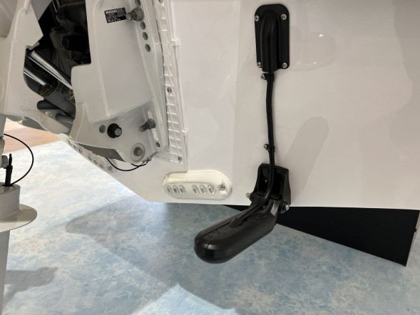 Катер Феникс 600 HT белый с Suzuki DF140BTL