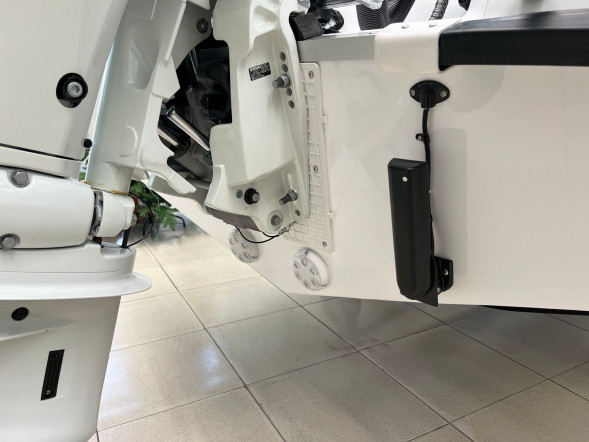 Катер Феникс 600 HT белый с Suzuki DF140BTL