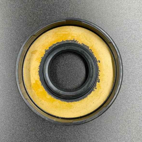 Сальник Mercury (26-8036671; 350-01215-5) (25x62x9.5) (Omax)