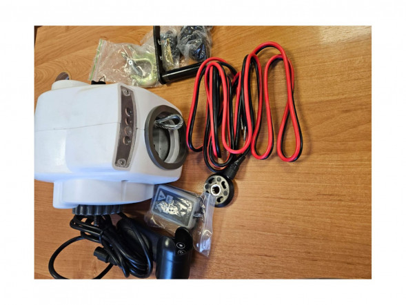 Лебедка электрическая autoTRAC DayRunner на трейлер, 2500lbs SW, белая, уценена