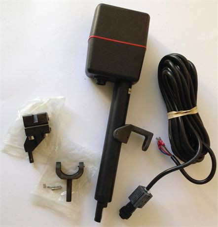 Силовой привод авторулевого, угловые колонки