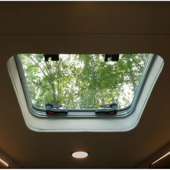 Люк палубный распашной Альбатрос 600x600