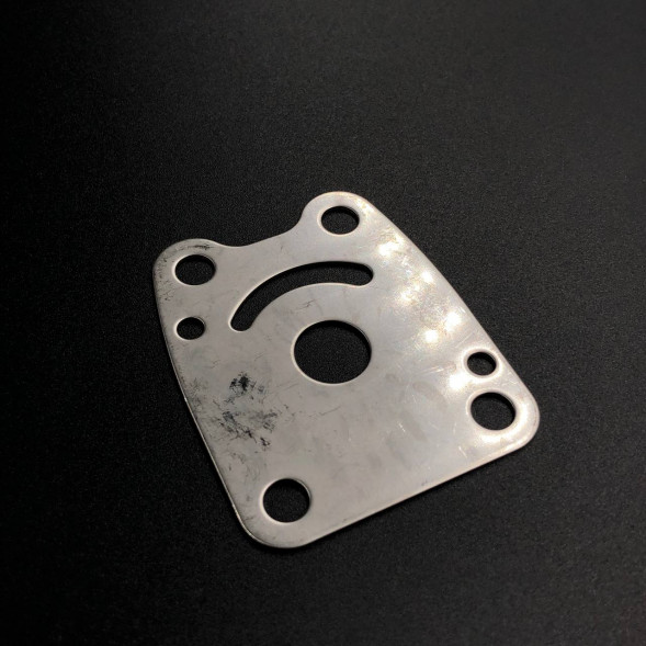 Пластина помпы охлаждения Yamaha 4-5, F4 (Yamaha)