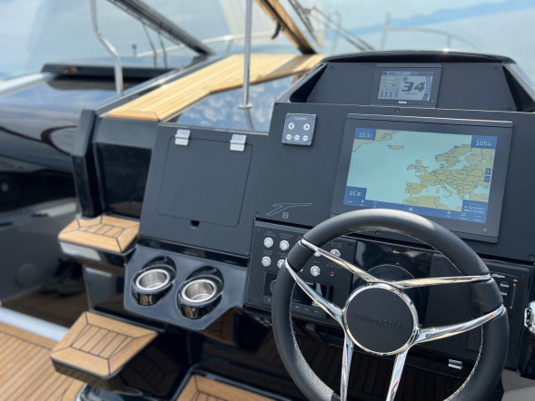 Катер Finnmaster T8