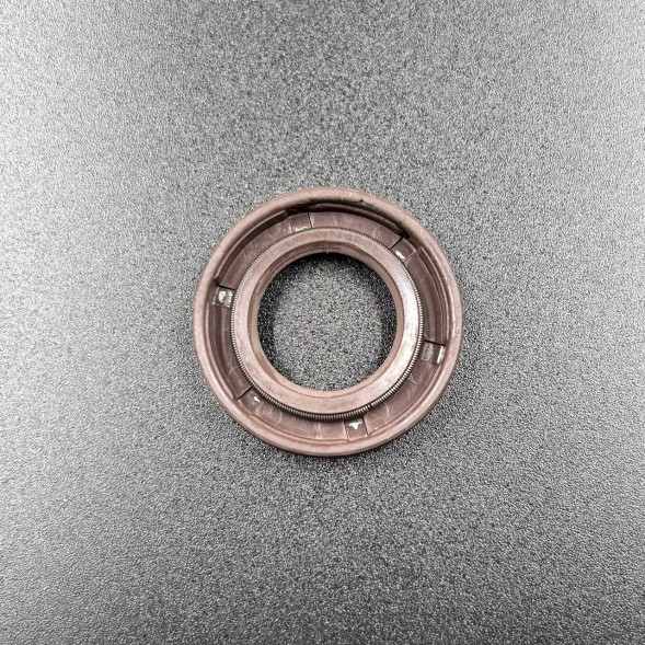 Сальник Yamaha (93101-17001; 93101-17054) (17x30x6) (YUELANG)