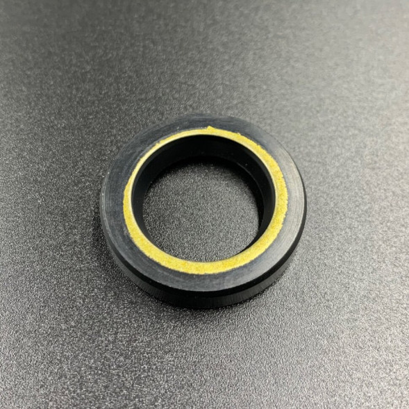 Сальник редуктора Yamaha 8 (ENDURO) (93101-18050) (18x28x6) (Omax)