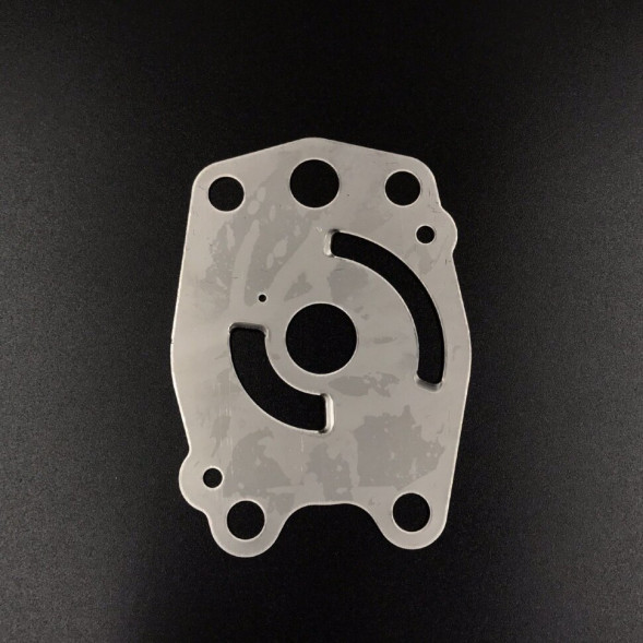 Пластина помпы охлаждения Yamaha 40Q, 40J (Yamaha)