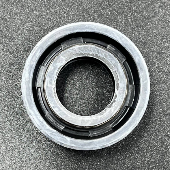 Сальник Tohatsu (332-60111-0) (17x33x9.5) (Tohatsu)