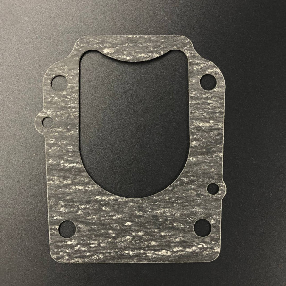 Прокладка под пластину помпы охлаждения Suzuki DF70-90(A)