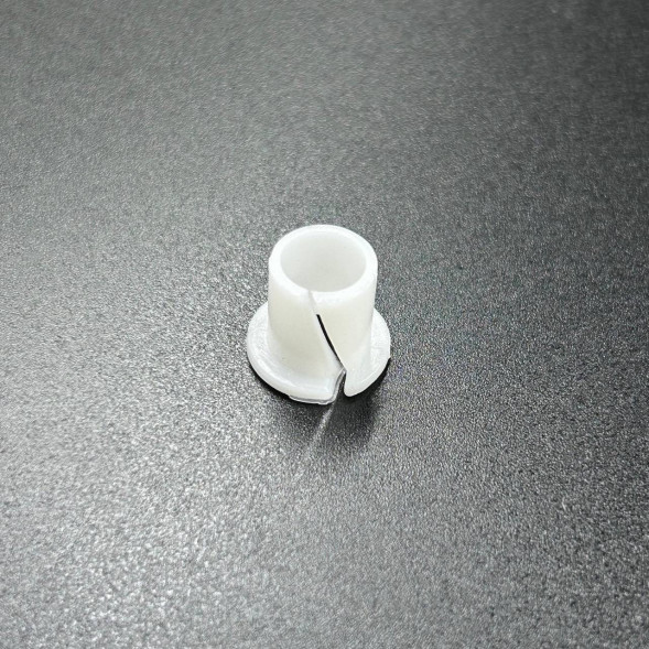 Втулка пластиковая Yamaha 3-140, F2-130 (YUELANG)